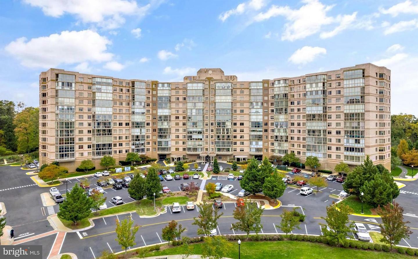 19365 Cypress Ridge Terrace 401  Leesburg VA 20176 photo