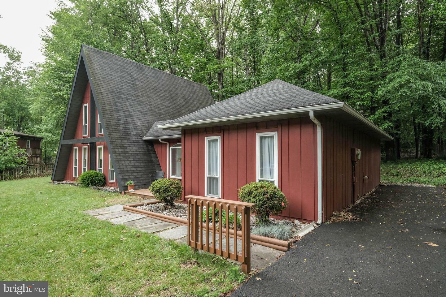 Property Photo: 12798 Forest Oak Court VA 20112