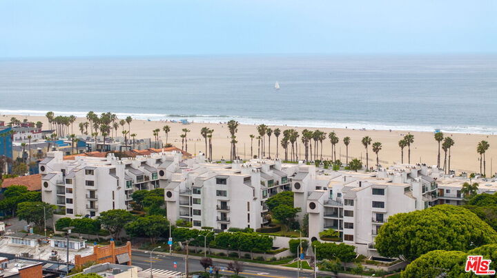 2940 Neilson Way  Santa Monica CA 90405 photo