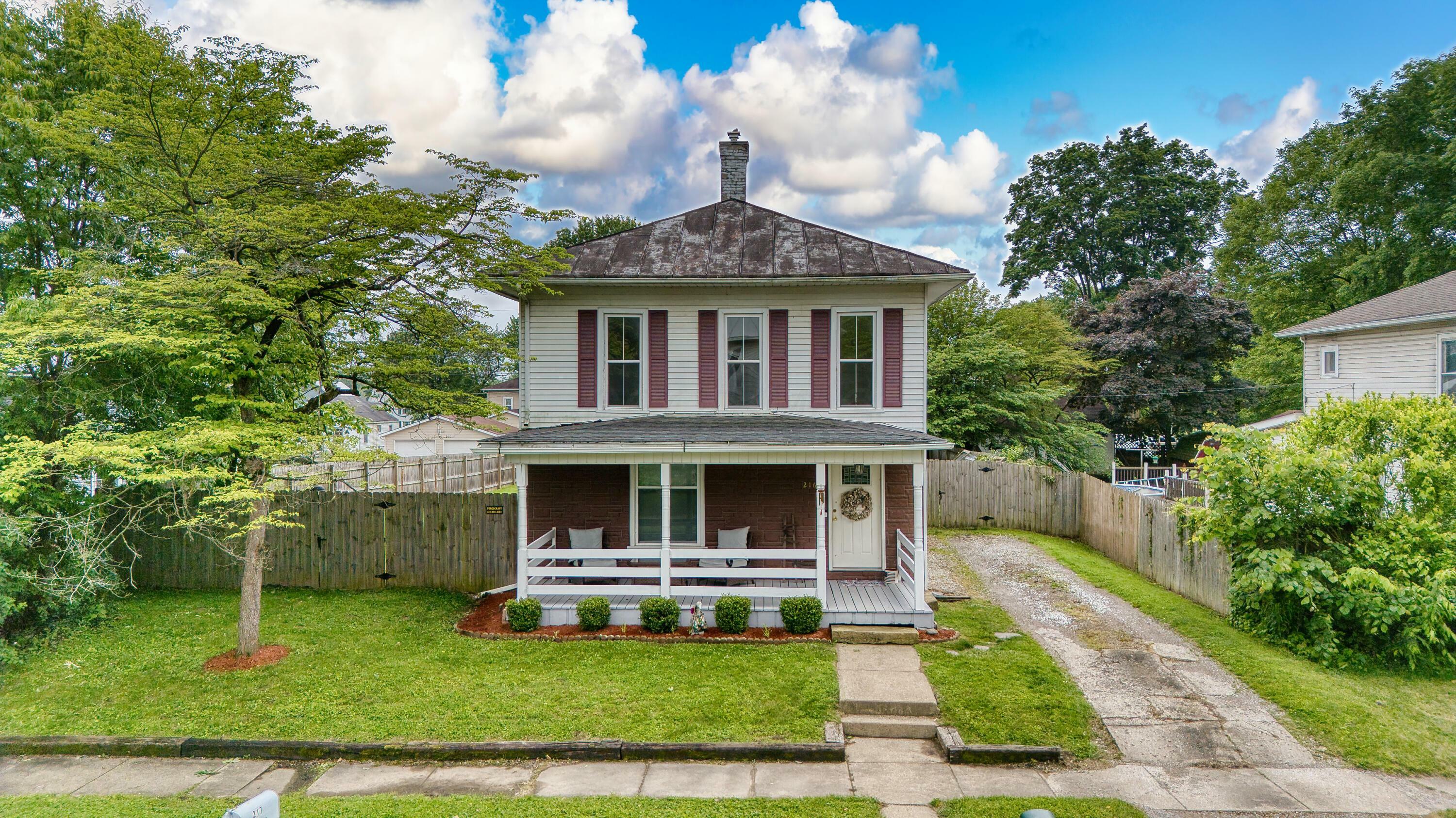 Property Photo: 216 North Street OH 43080