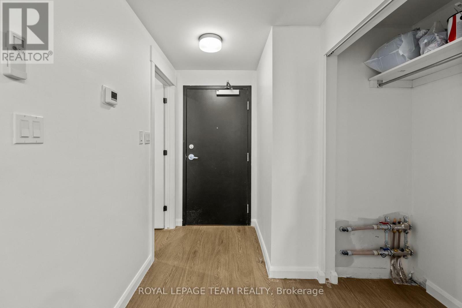 Property Photo: 506 Gladstone Avenue B02 ON K1R 5P1