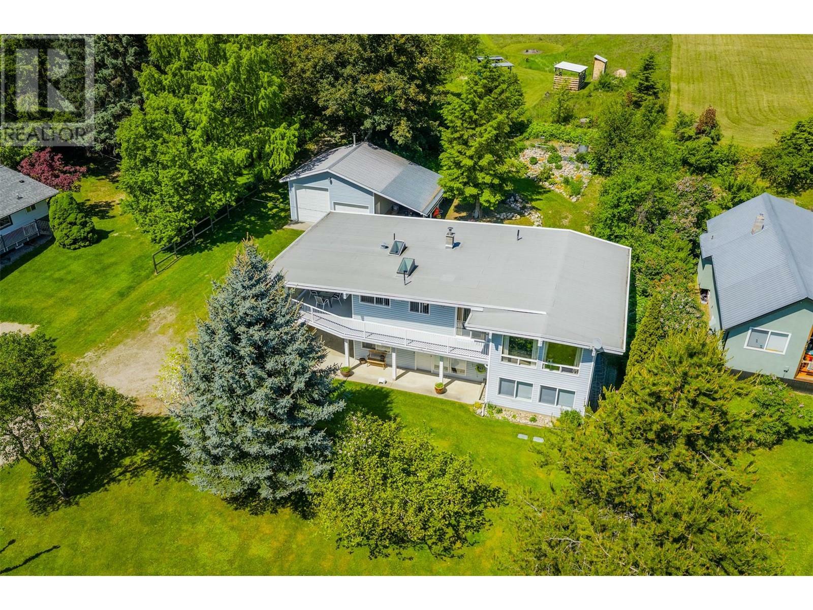 Property Photo: 1621 Highway 3A Highway BC V1N 4N3