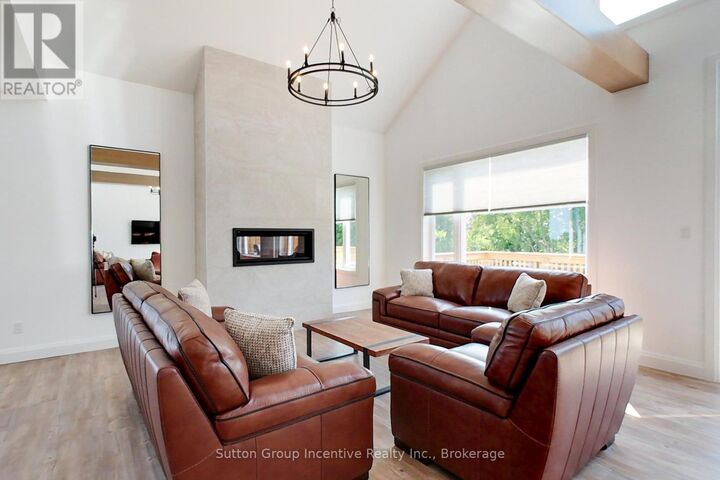 Property Photo:  130 Arlberg Crescent  ON L9Y 0M1 