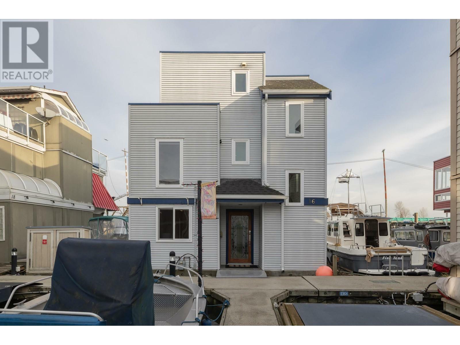 Property Photo: 3473 West River Road 16 BC V4K 5E9