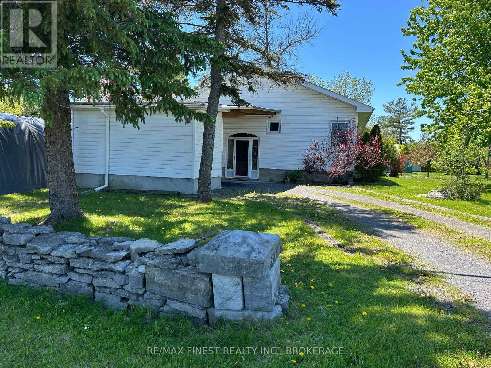 Property Photo: 174 County Road 4 ON K0H 1G0