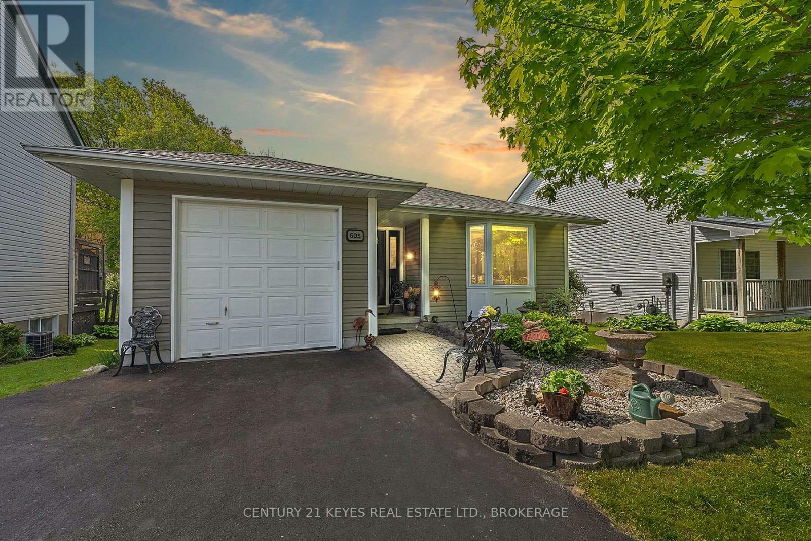 605 Arthur Street  Gananoque ON K7G 3C5 photo