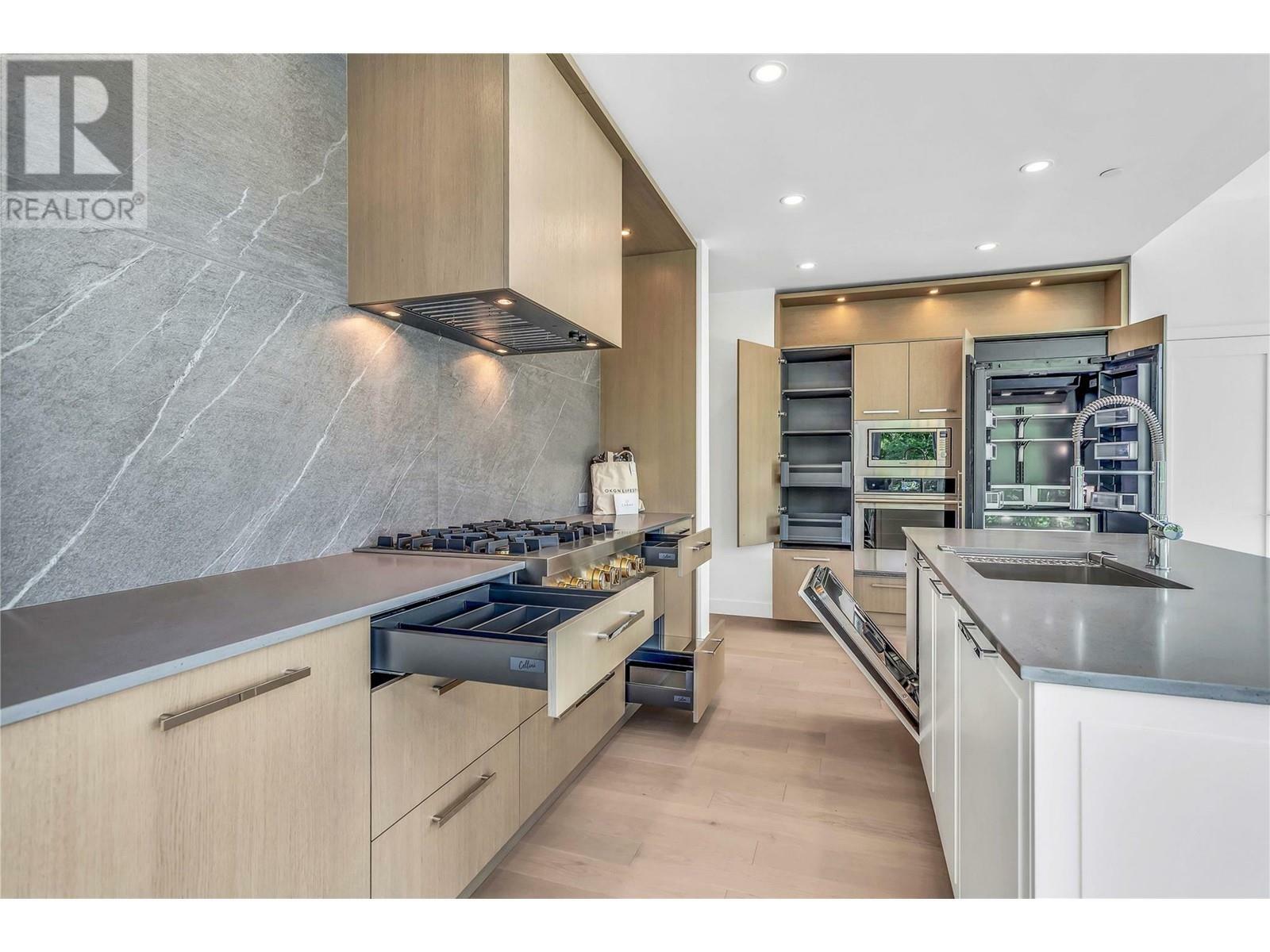 Property Photo: 3389 Lakeshore Road 315 BC V1W 0G5