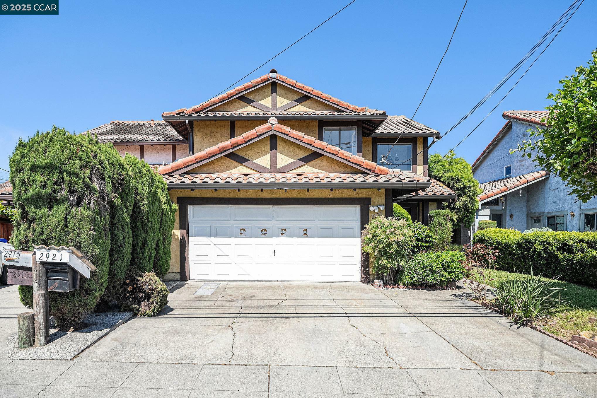 Property Photo: 2921 19th St CA 94806