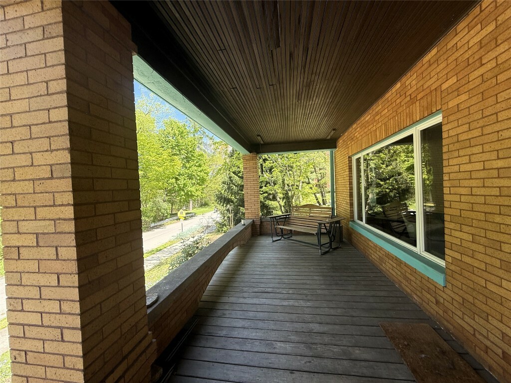 Property Photo: 626 Walnut Street PA 16335
