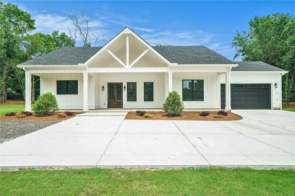 Property Photo:  4824 SE Highway 20  GA 30013 