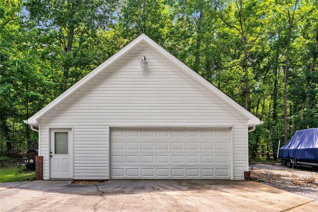 Property Photo: 7212 Avalon Drive GA 30135