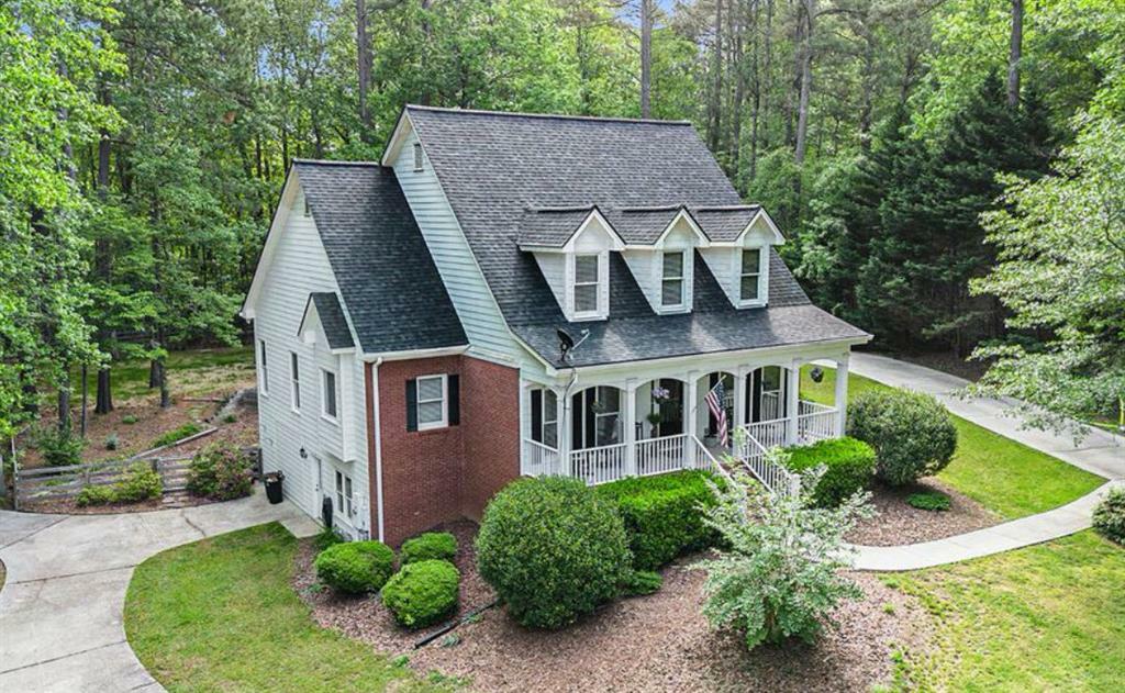 Property Photo: 2300 Hawthorne Trace GA 30655