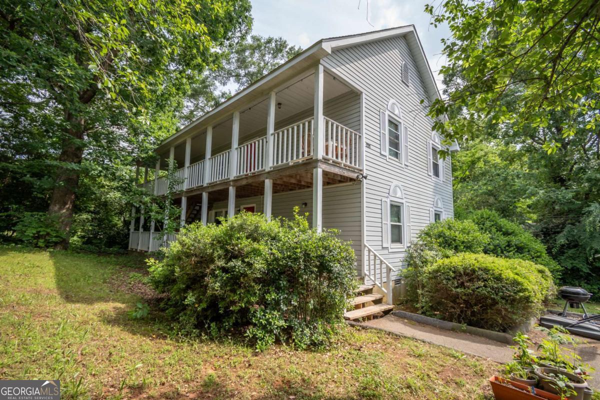 Property Photo: 205 Pineview Drive GA 30606