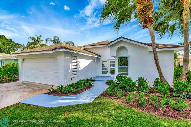 Property Photo: 6121 Brandon St FL 33418