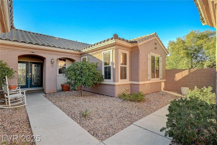 Property Photo:  2039 Colvin Run Drive  NV 89052 