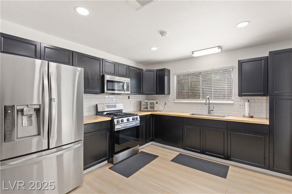 Property Photo: 6017 Montecito Way NV 89108