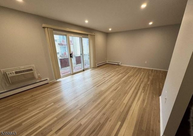 Property Photo:  292 Hoover Ave 8  NJ 07003 