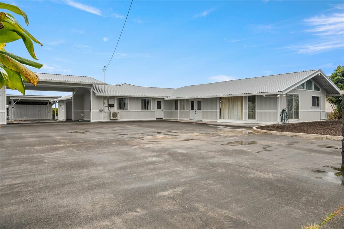 Property Photo: 92 Hoomalu St HI 96720