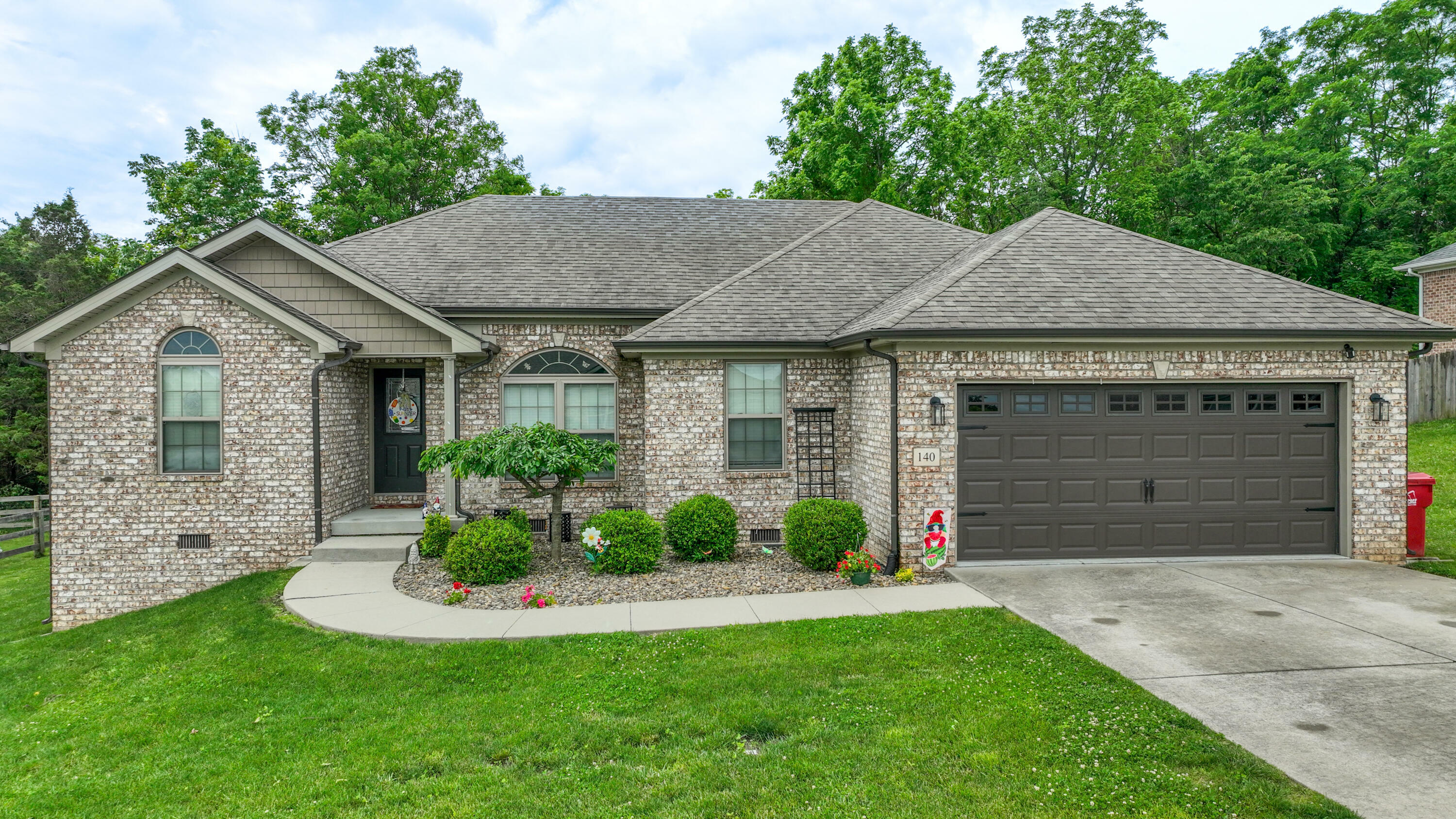 Property Photo: 140 Central Park Avenue KY 40403