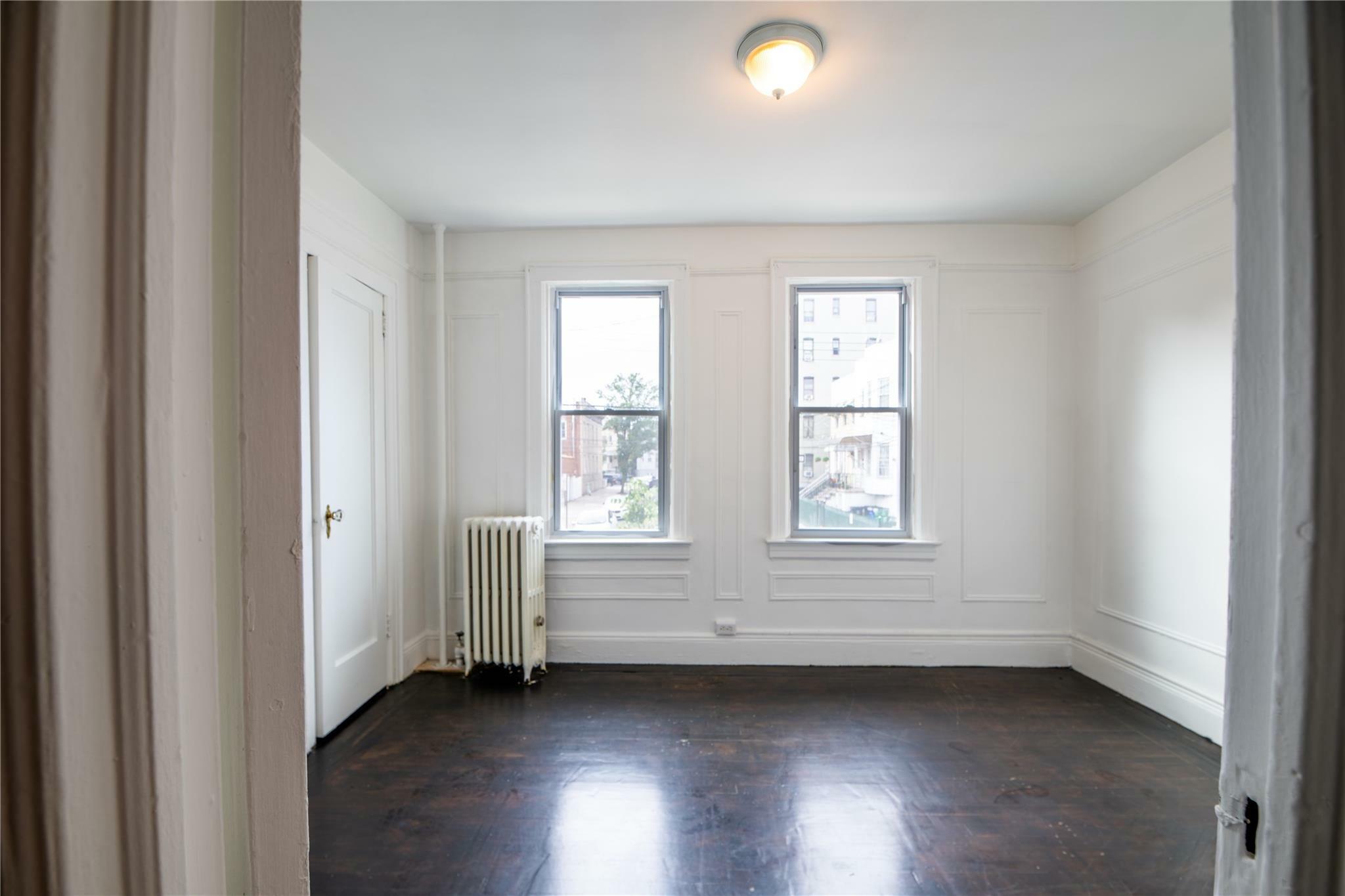 Property Photo:  2436 Dorsey Street 1F  NY 10461 