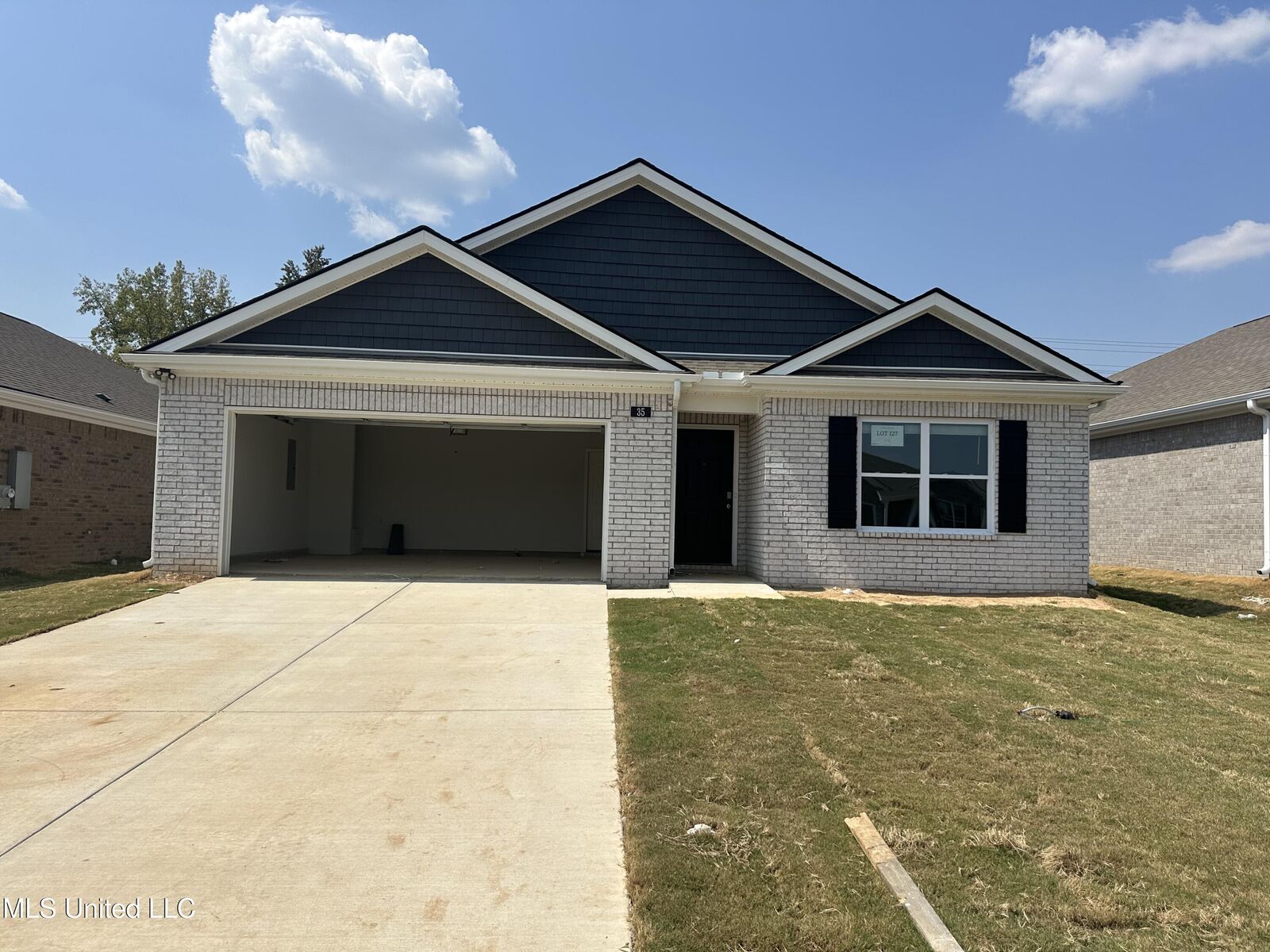 Property Photo: 35 Silo Lane MS 38611