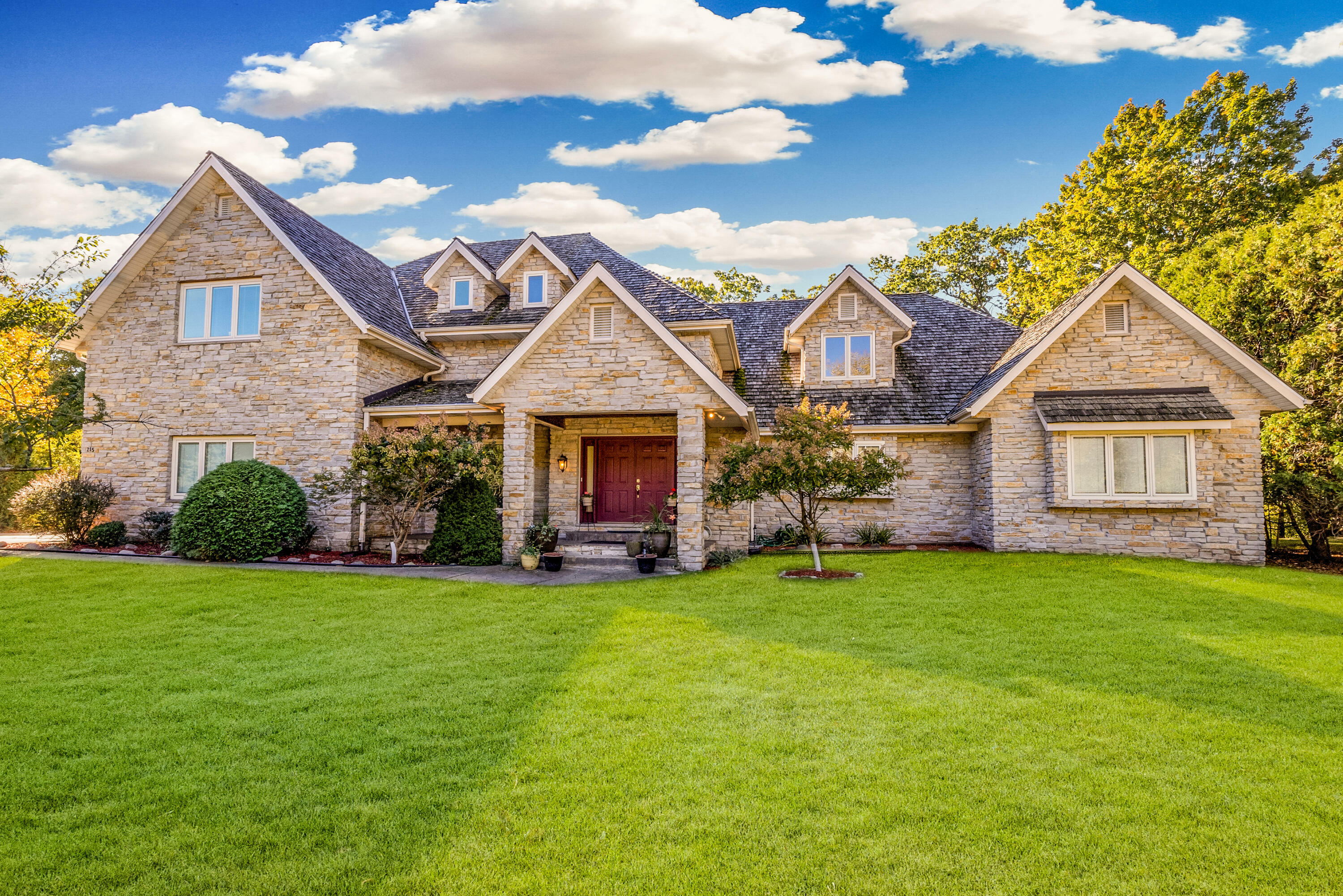 215 W Ravine Baye Rd  Bayside WI 53217 photo