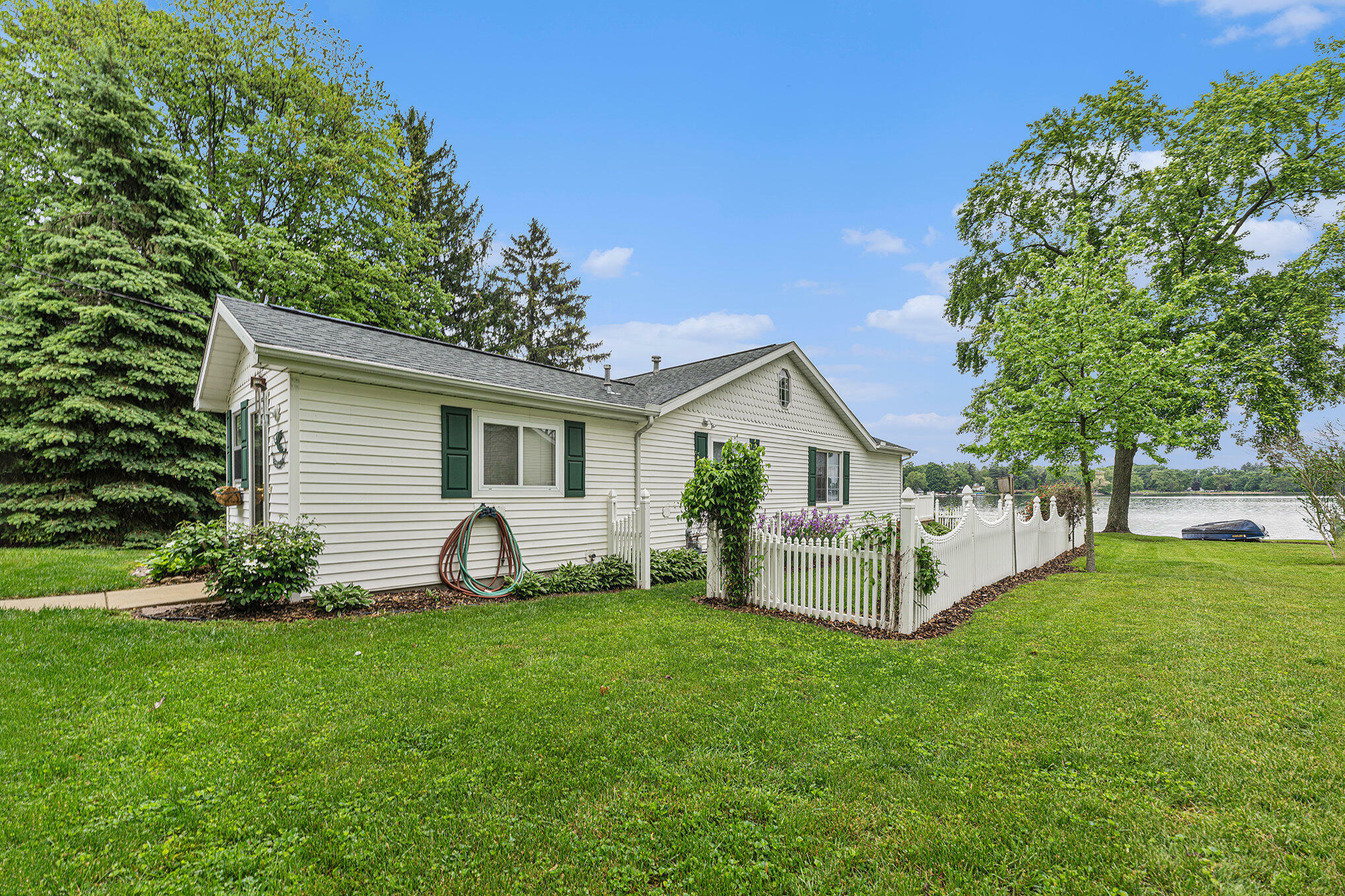 Property Photo:  60631 Lennon Road  MI 49091 