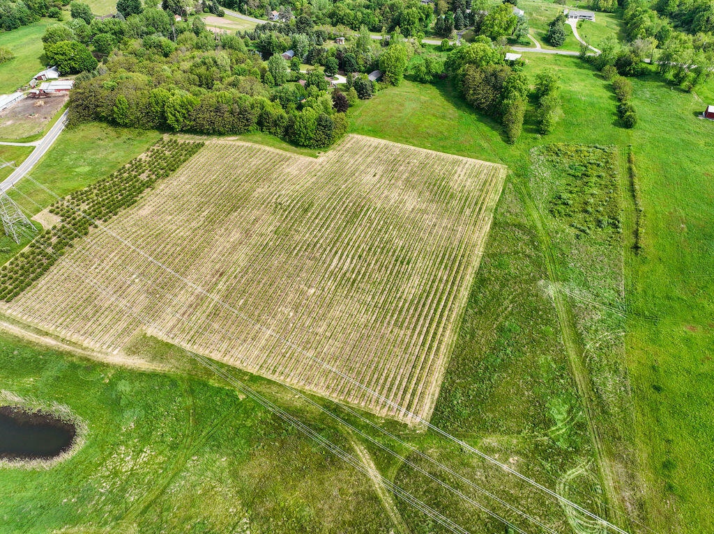 Property Photo: 136 E Snow Road MI 49101