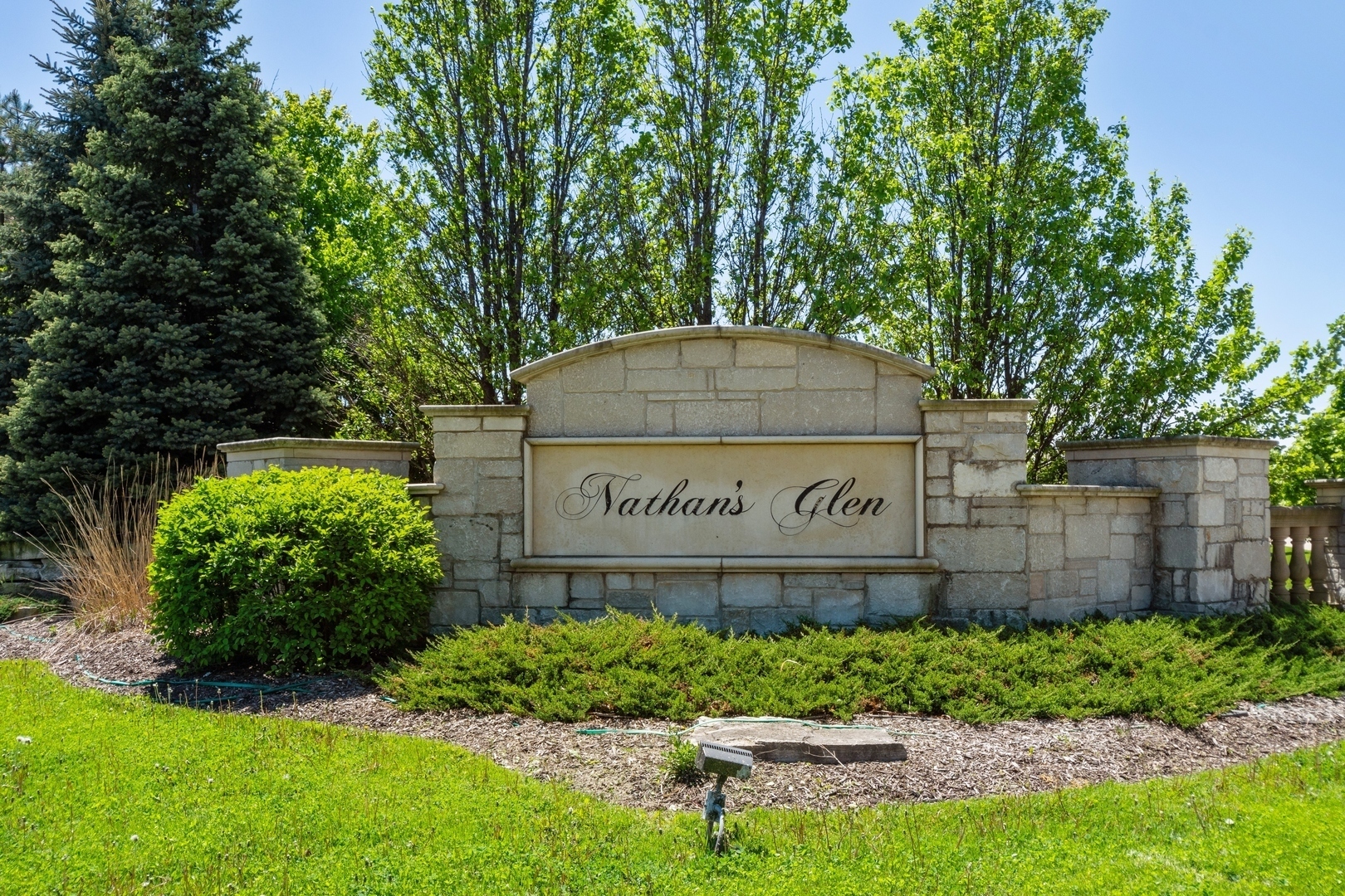 Property Photo: 1 Leanda Lane IL 60010