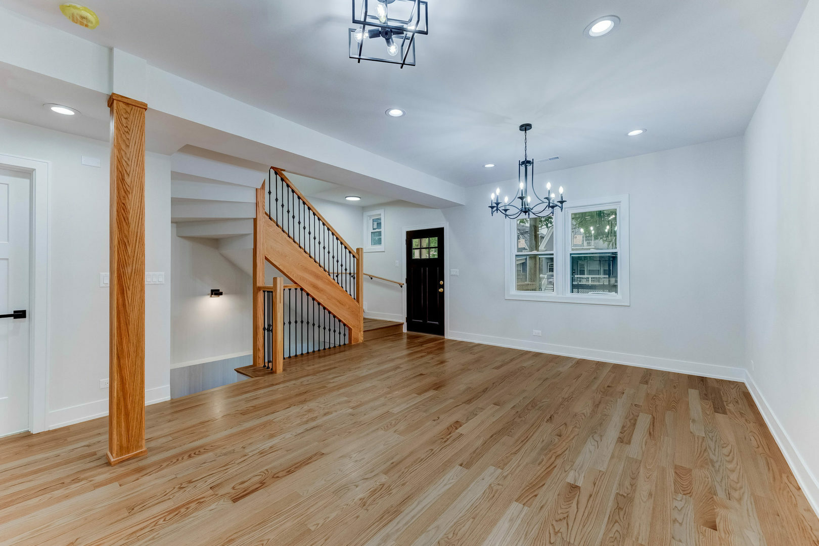 Property Photo:  130 N Laramie Avenue  IL 60644 