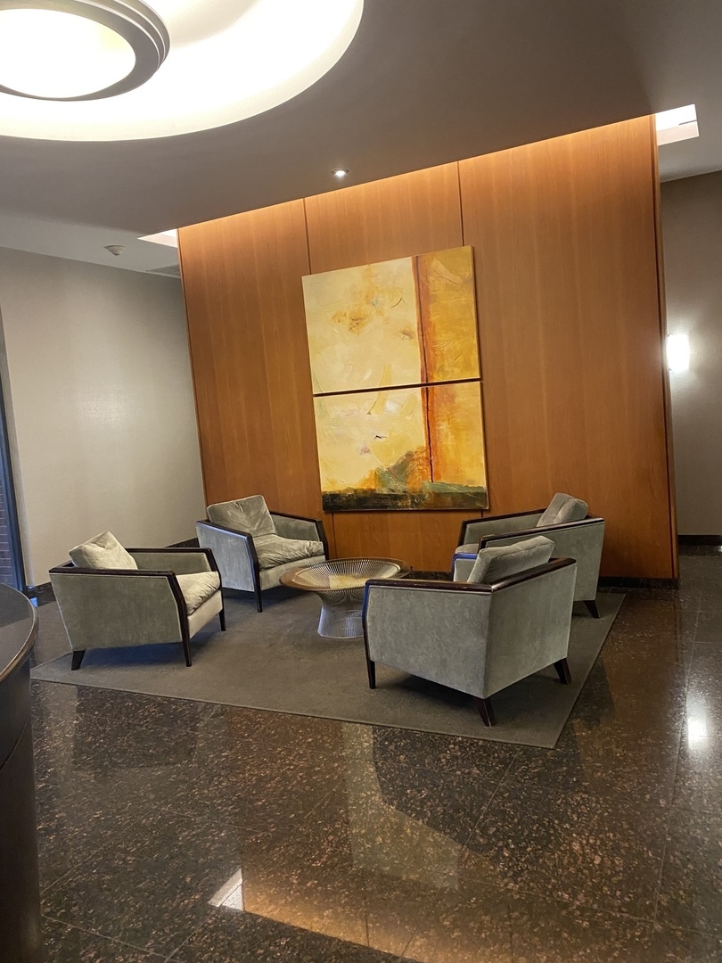 Property Photo: 4170 N Marine Drive 18M IL 60613
