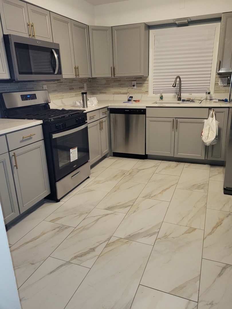 Property Photo: 579 Price Avenue IL 60409