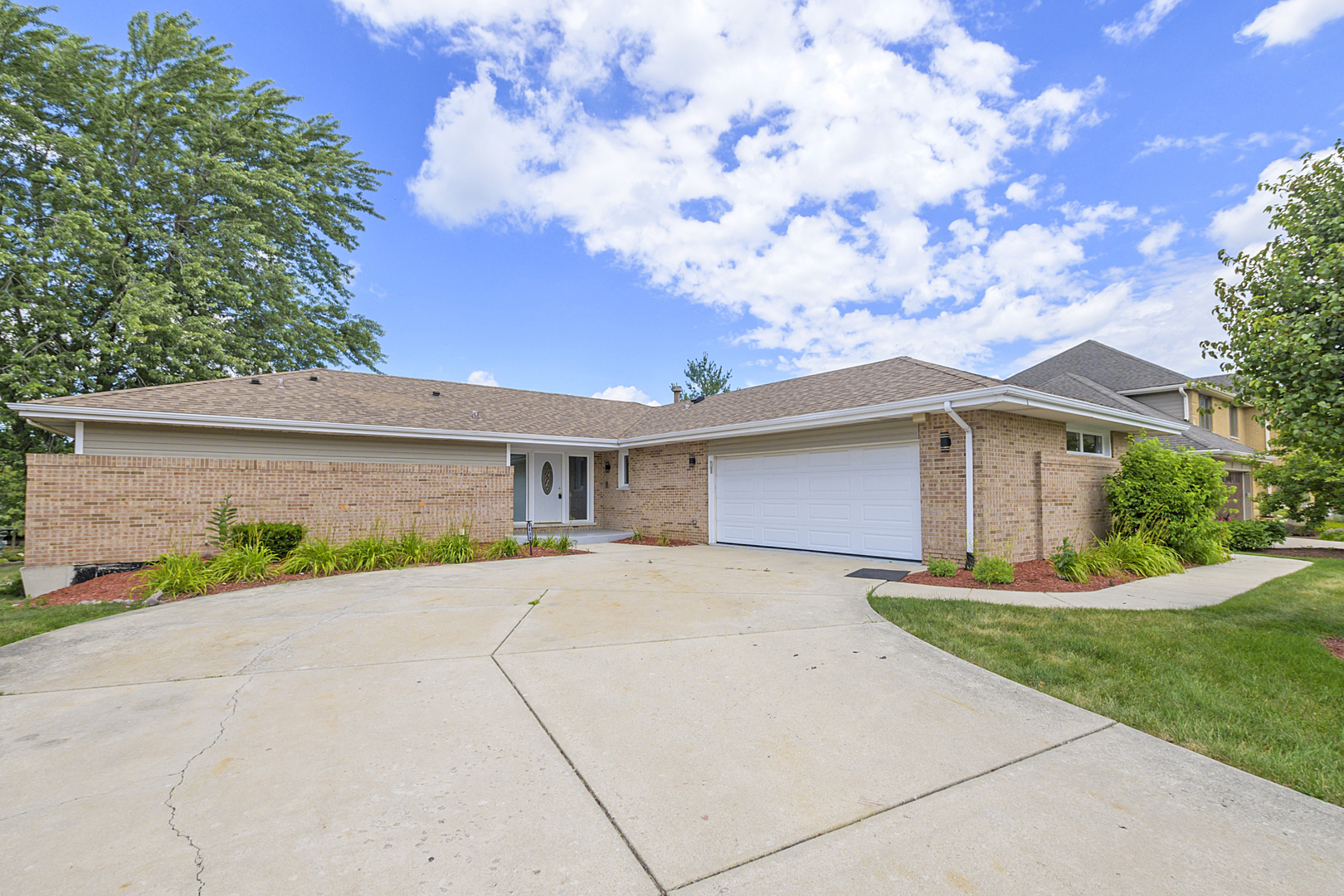Property Photo: 9836 Circle Parkway IL 60464