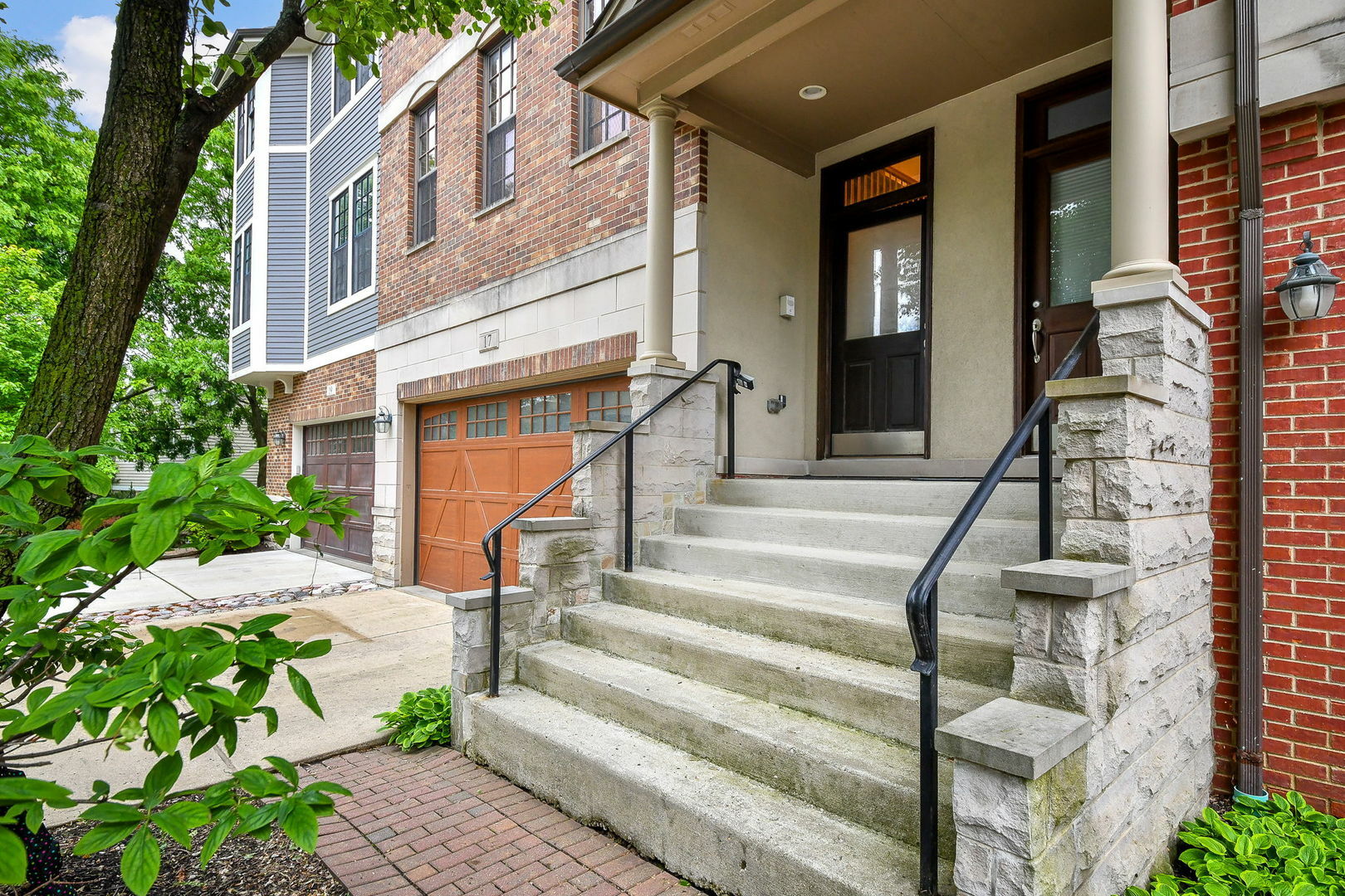 Property Photo: 17 Virginia Parkway IL 60193
