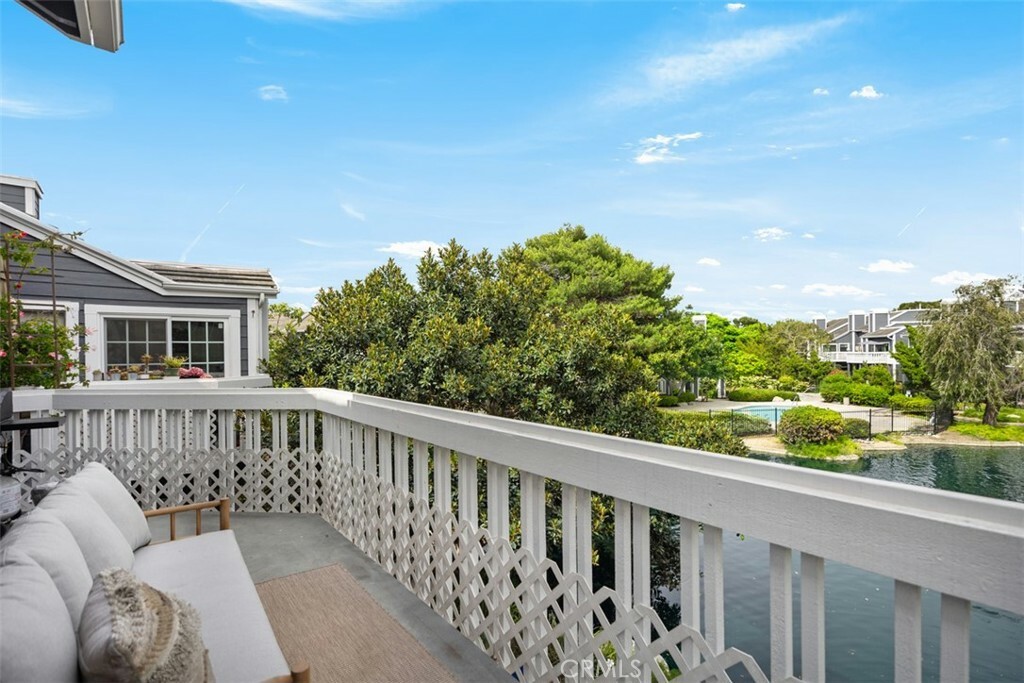 Property Photo:  20092 Bayfront Lane 206  CA 92646 