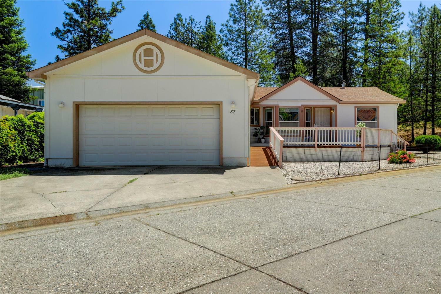 Property Photo: 450 Gladycon 87 CA 95713
