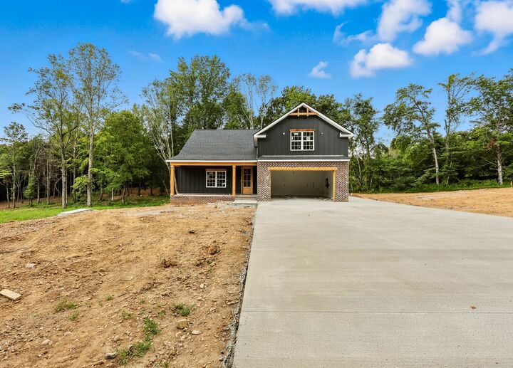 Property Photo:  1586 Ryes Chapel Rd  TN 37171 