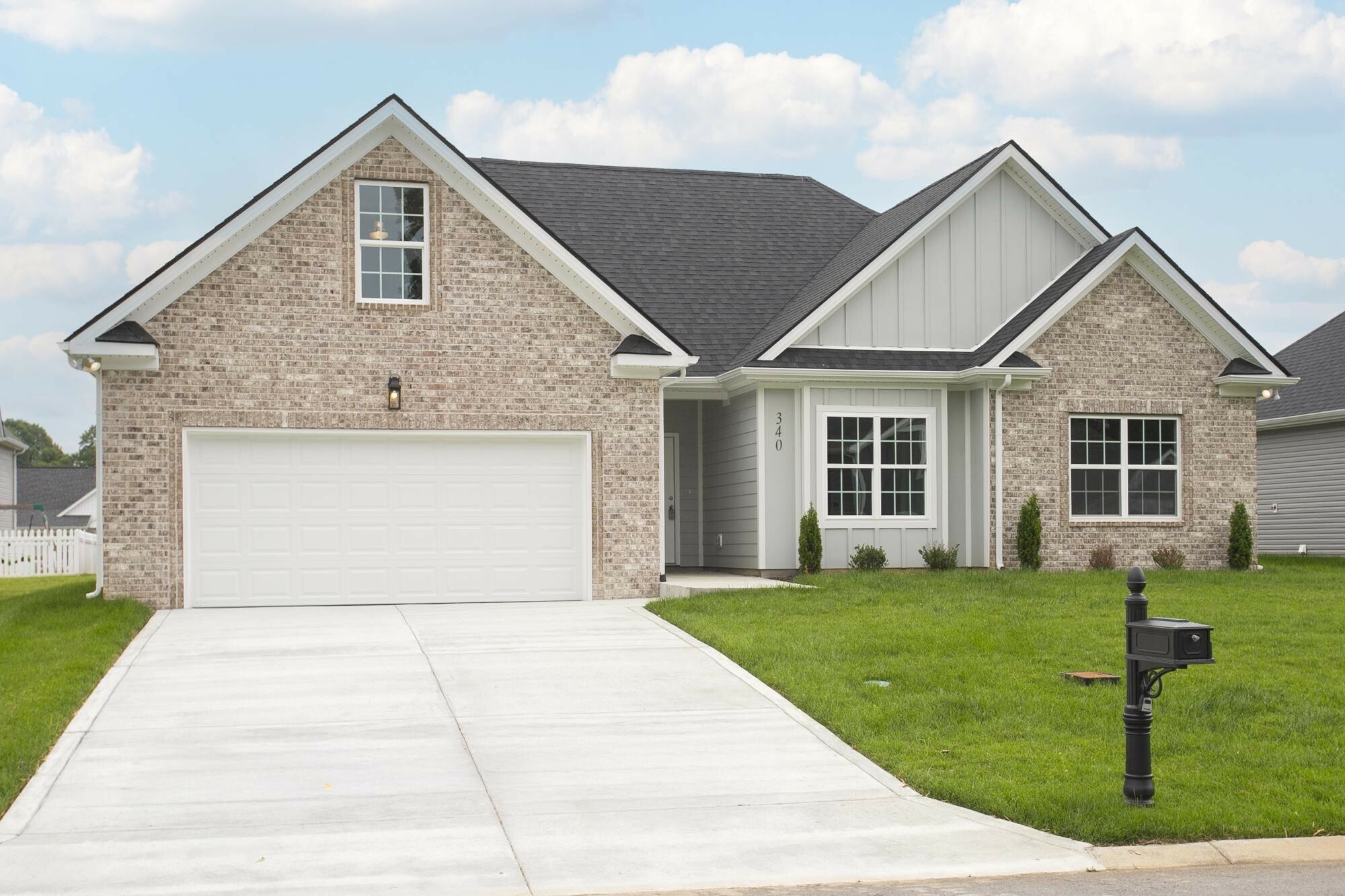 Property Photo: 340 Fieldstone Ln TN 37172