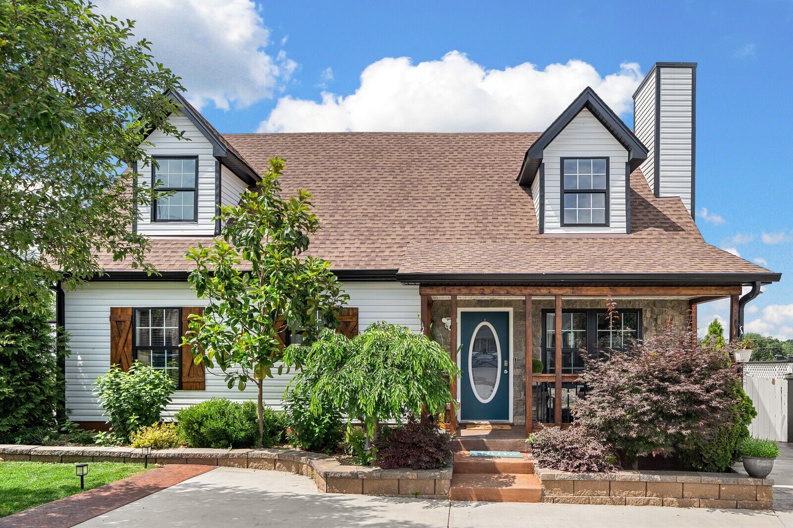 Property Photo:  304 Hank Aaron Cv  TN 37086 