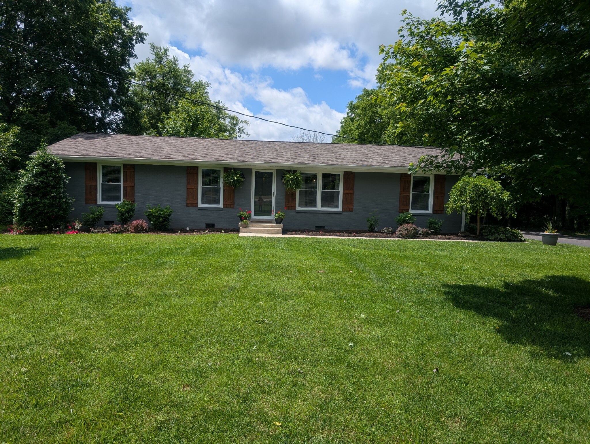 Property Photo: 4936 Bradyville Pike TN 37127