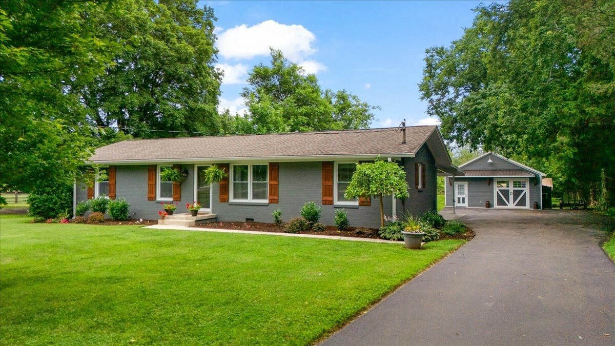 4936 Bradyville Pike  Murfreesboro TN 37127 photo