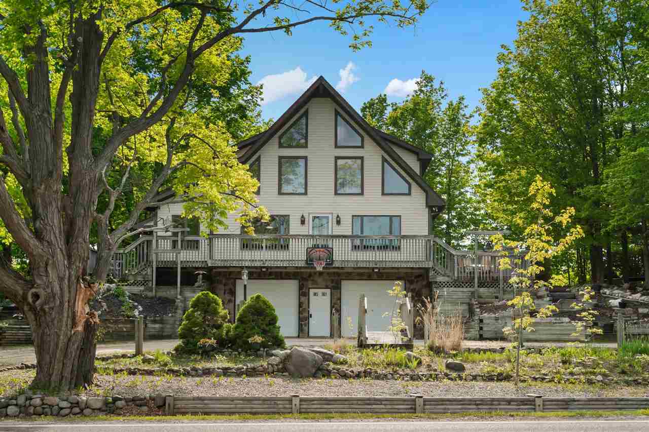 Property Photo: 10370 Boyne City Rd MI 49720