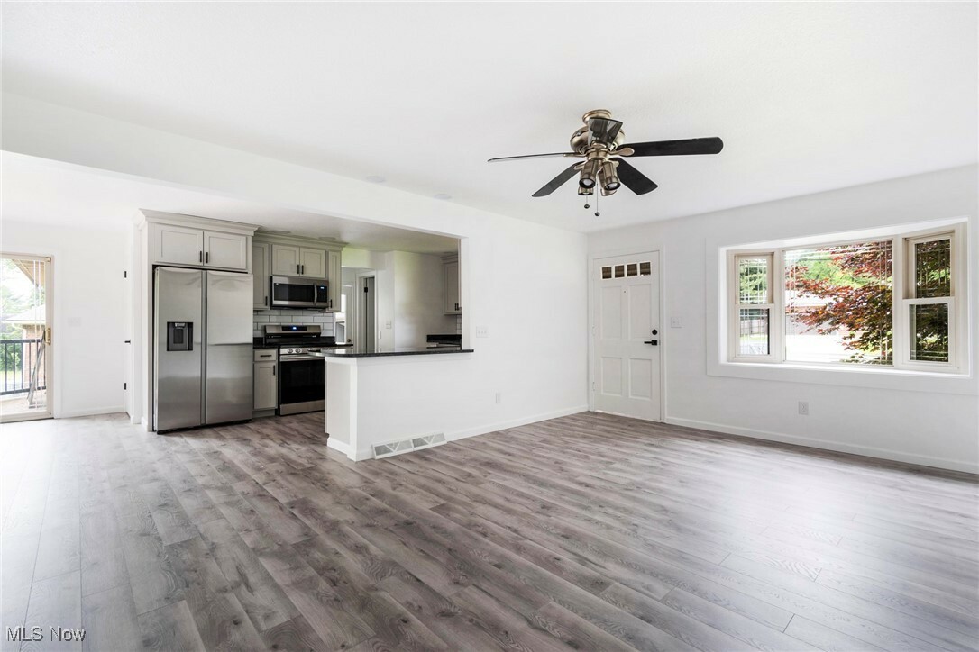 Property Photo:  2450 Venloe Drive  OH 44514 
