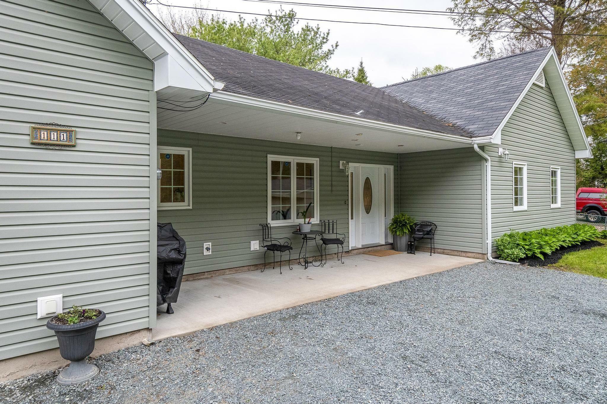 Property Photo:  111 River Drive  NS B3E 1C8 
