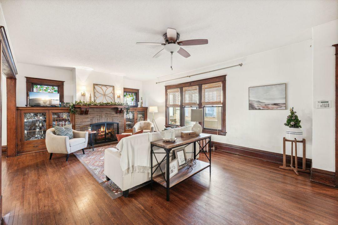 Property Photo:  1009 Grand Avenue  MN 55105 