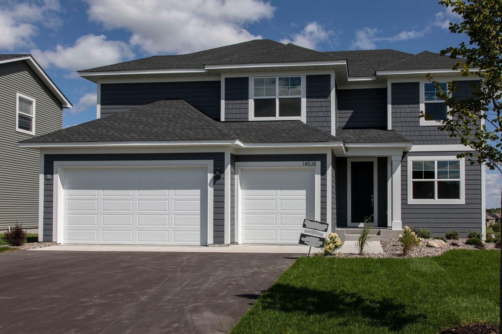 Property Photo:  14538 Kingsview Lane N  MN 55327 