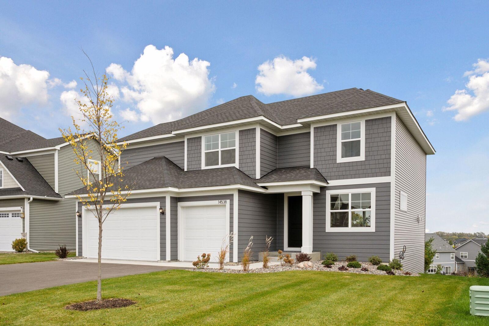 Property Photo: 14538 Kingsview Lane N MN 55327