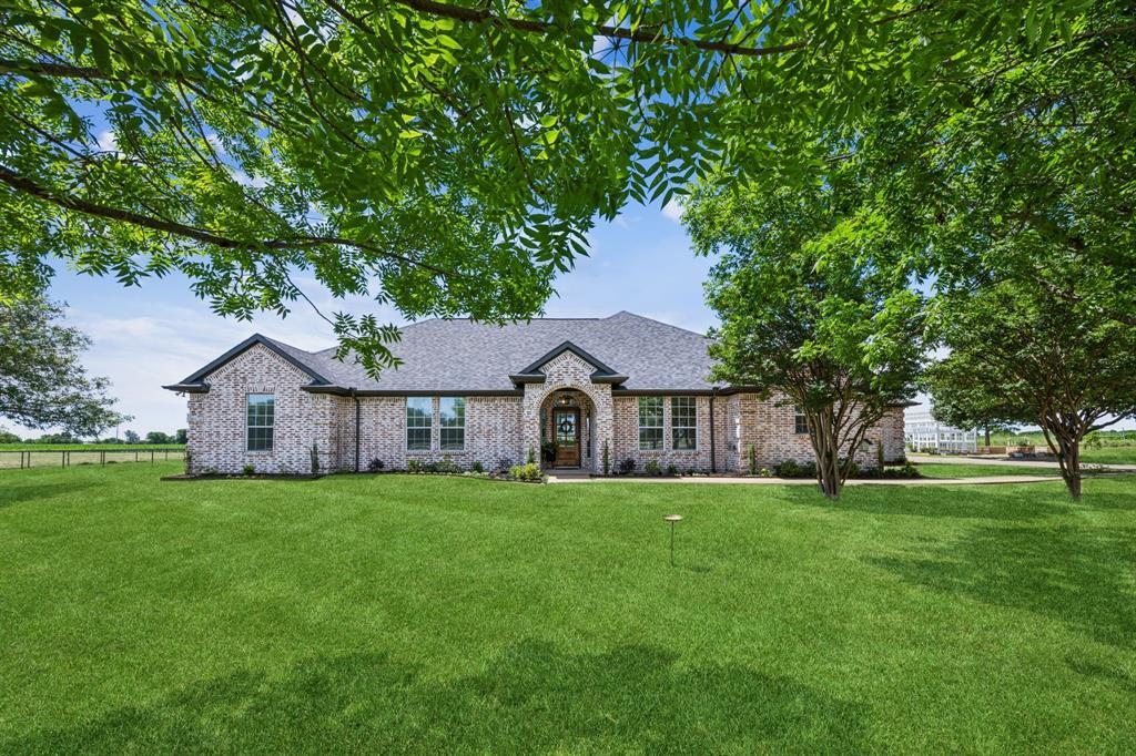 Property Photo: 18818 Webb Lane TX 75173