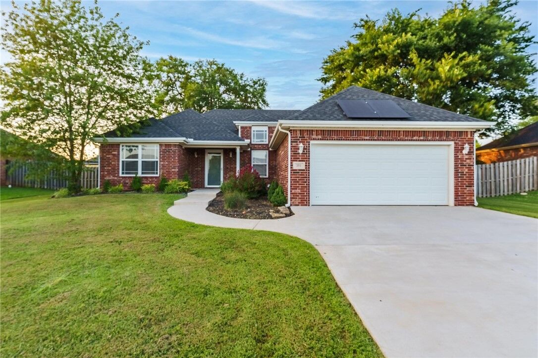 Property Photo:  301 Halleck Coach Road  AR 72719 