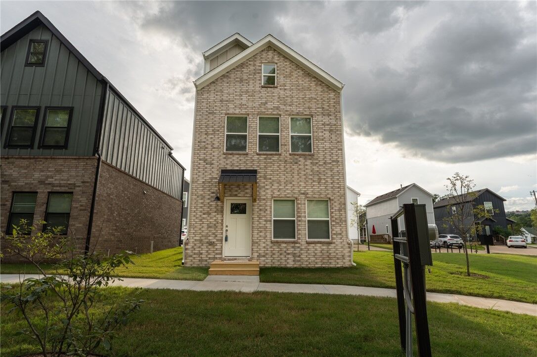 Property Photo:  1315 S Van Buren Avenue  AR 72701 